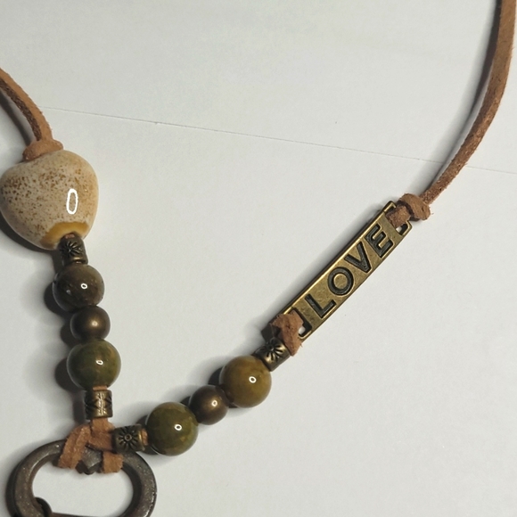 🗝HAND-CRAFTED NECKLACE - Picture 3 of 5